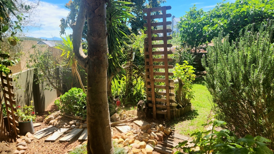 4 Bedroom Property for Sale in Monte Christo Western Cape